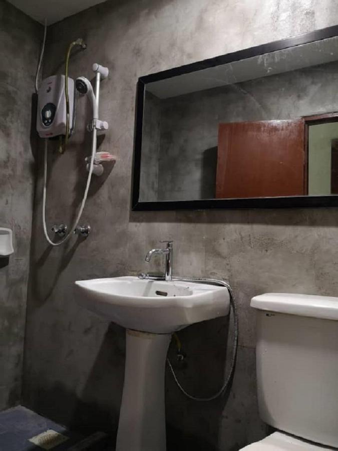 Hotel Sarina Mukah Экстерьер фото